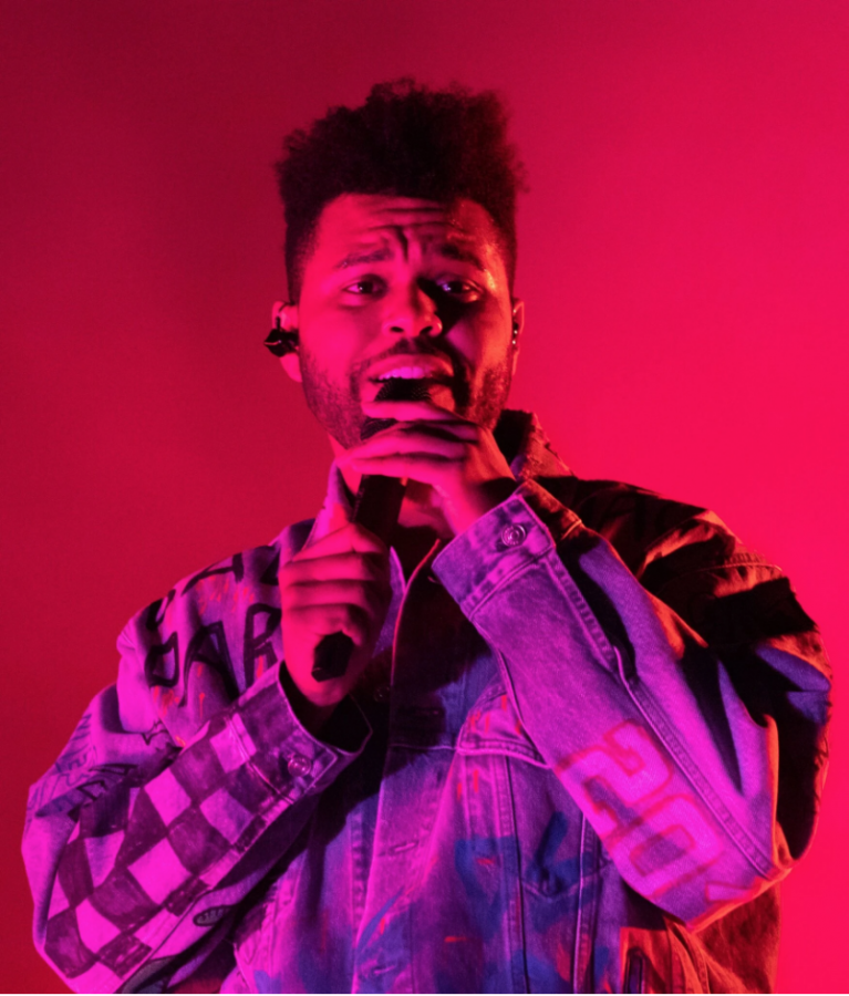 The Weeknd Reveals the Meaning Behind Full-Face Bandages During Super Bowl  Halftime Show