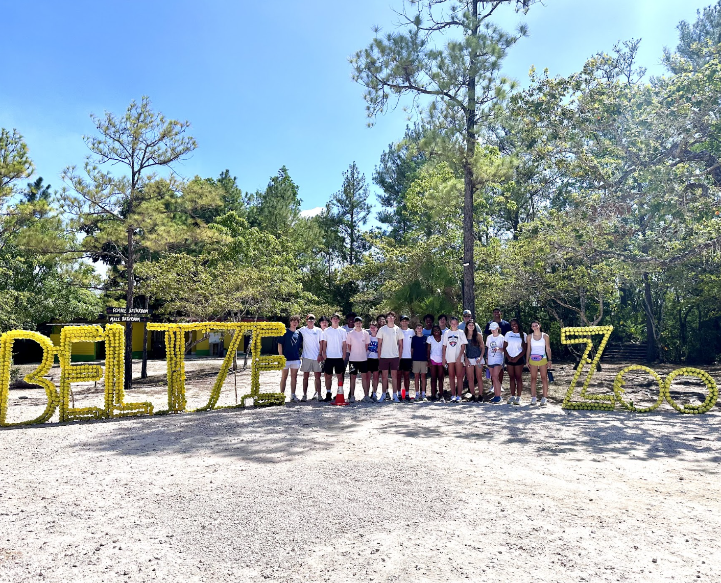 Westminster students at Belize Zoo while traveling for the Belize Summer Global Program. Credit: Claudia Stillwagon.